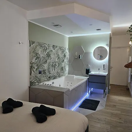 Suite Romantique Tropicale Vienne  Exterior photo